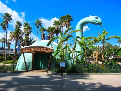  dinosaurs at hollywood casino